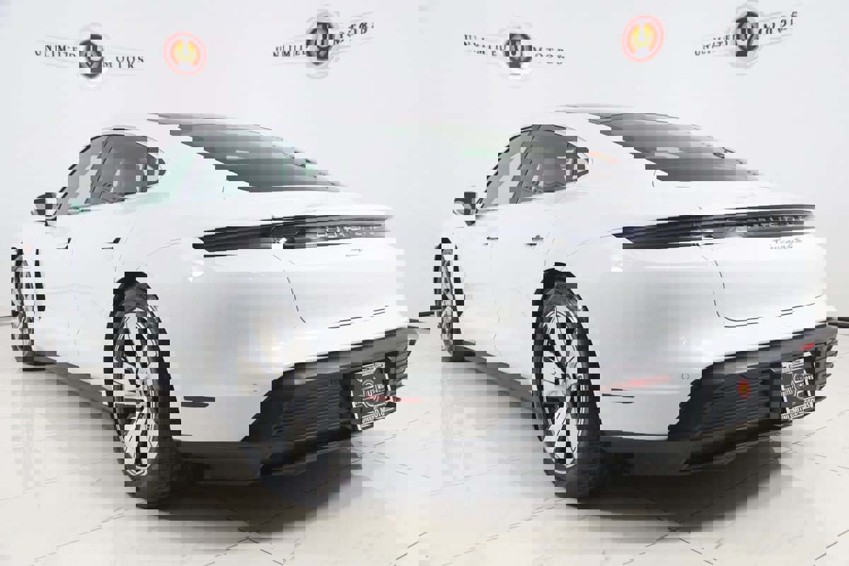 Used 2020 Porsche Taycan 4S image 4