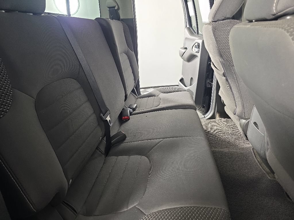 Used 2017 Nissan Frontier PRO-4X AWD/4WD image 29