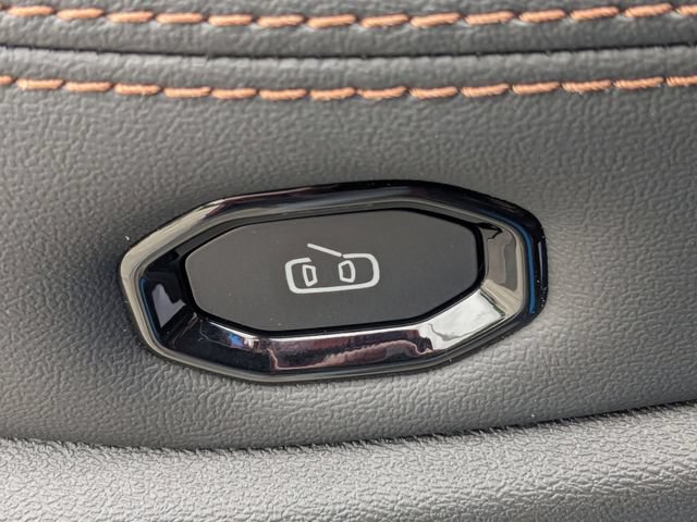 New 2026 Jeep Cherokee Limited AWD/4WD image 24