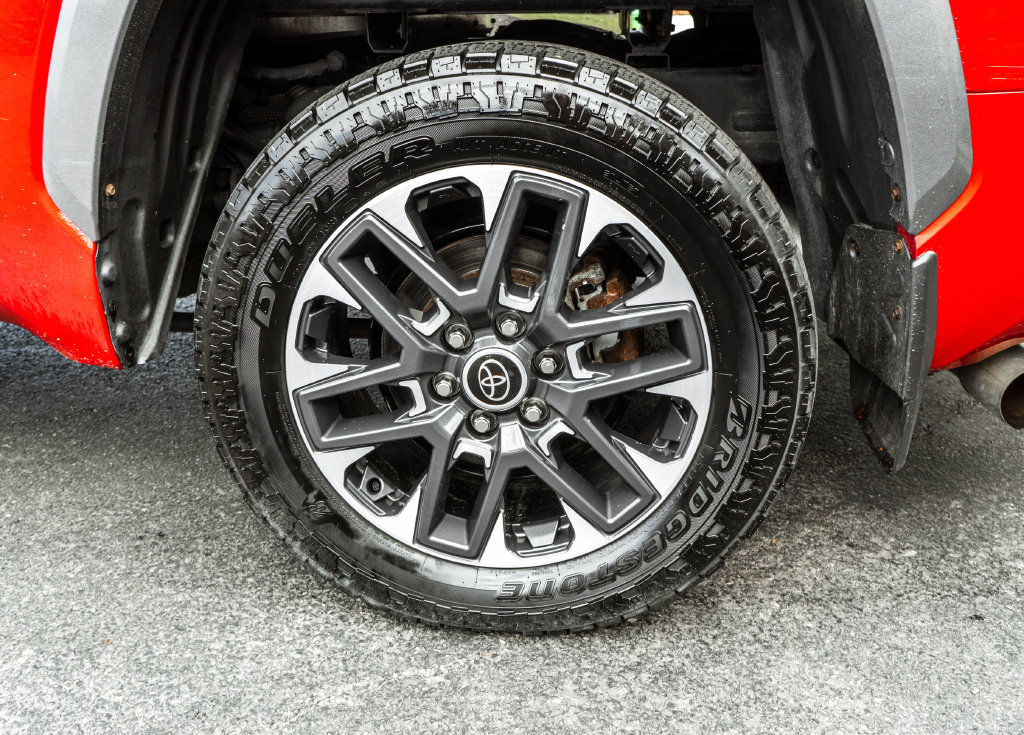 Used 2023 Toyota Tundra Limited AWD/4WD image 30