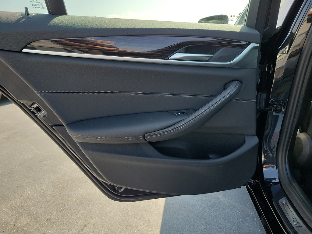 Used 2023 BMW 530e w/ Convenience Package RWD image 15