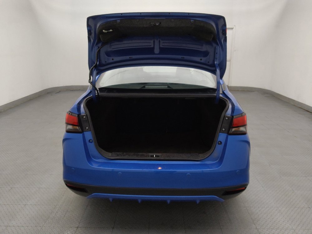 Used 2023 Nissan Versa SV w/ Trunk Package FWD image 29