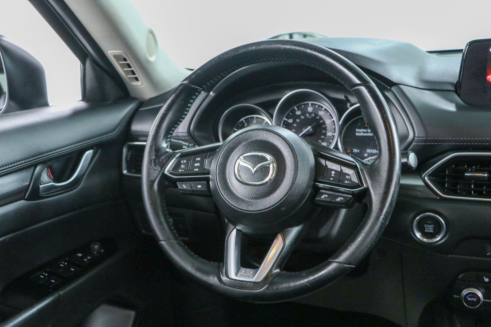 Used 2020 MAZDA CX-5 Touring FWD image 12