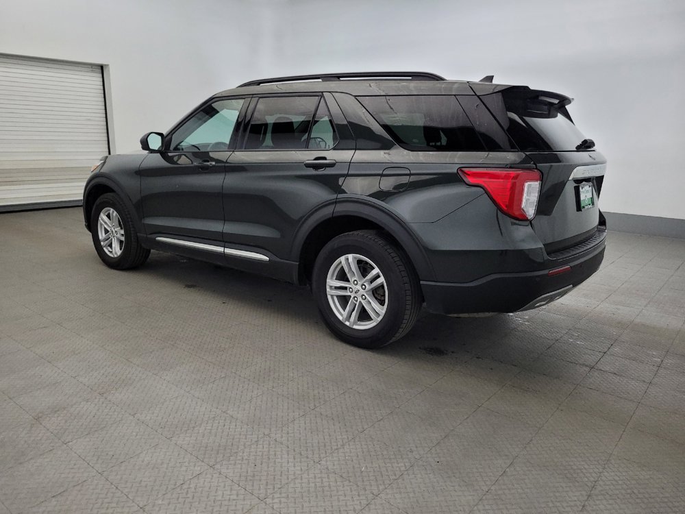 Used 2023 Ford Explorer XLT w/ Equipment Group 202A AWD/4WD image 3