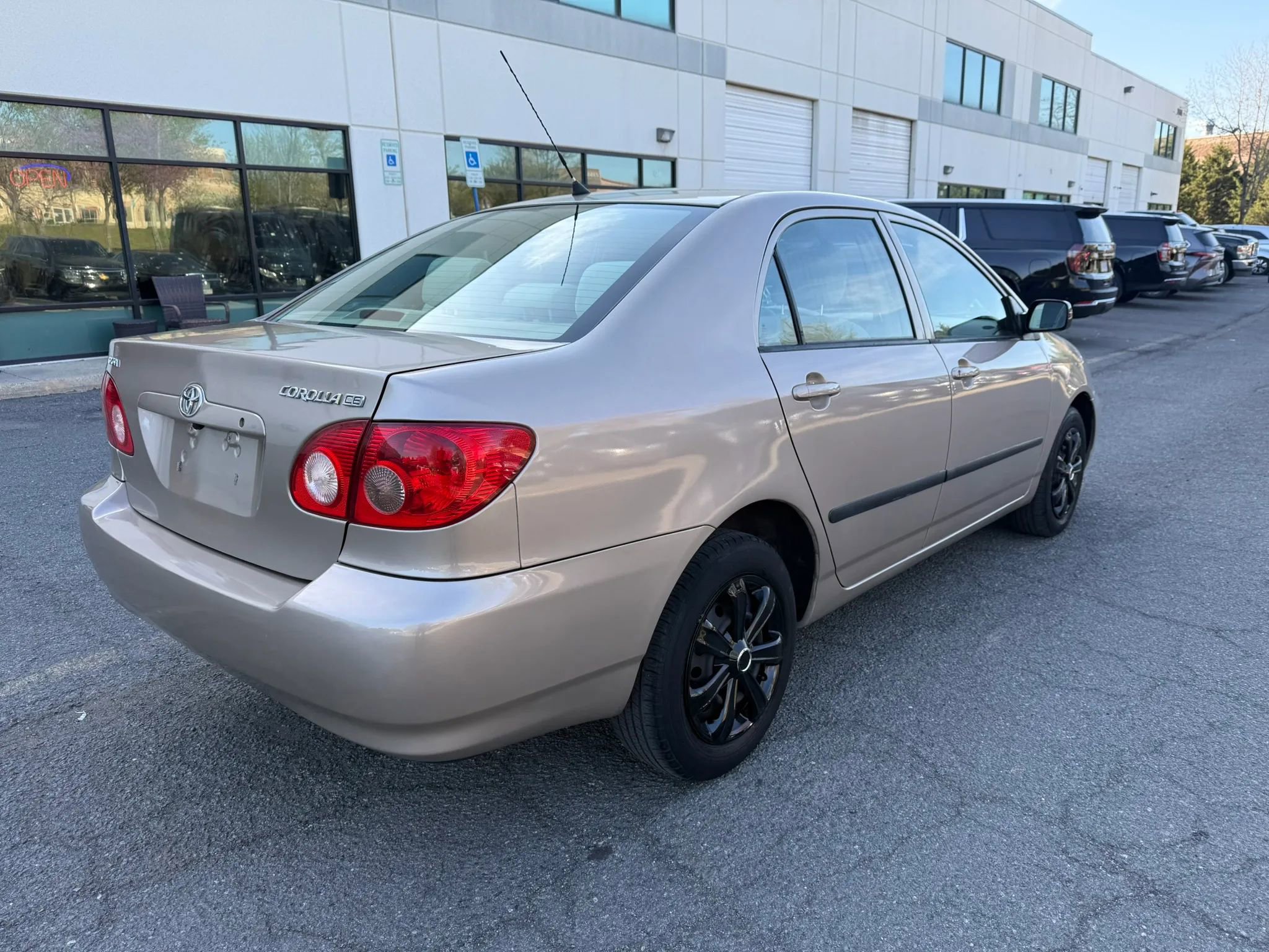 Used 2008 Toyota Corolla CE FWD image 4