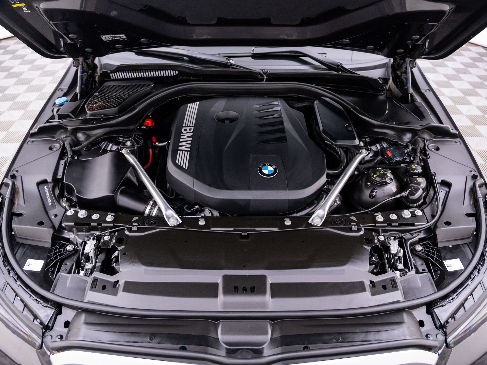 Certified 2024 BMW 540i xDrive w/ Premium Package AWD/4WD image 32