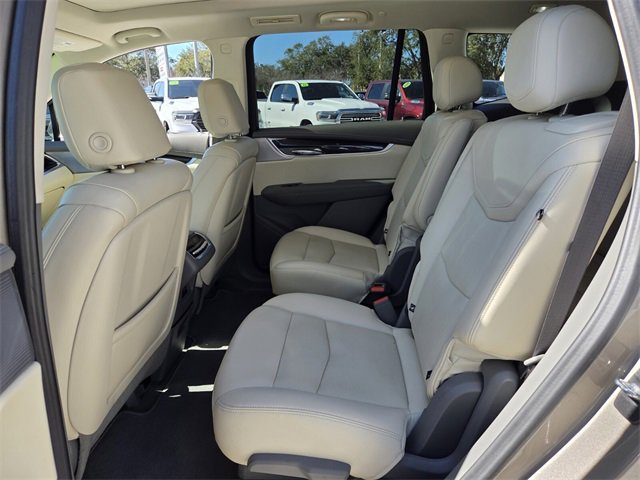 Used 2023 Cadillac XT6 Premium Luxury w/ Technology Package image 15