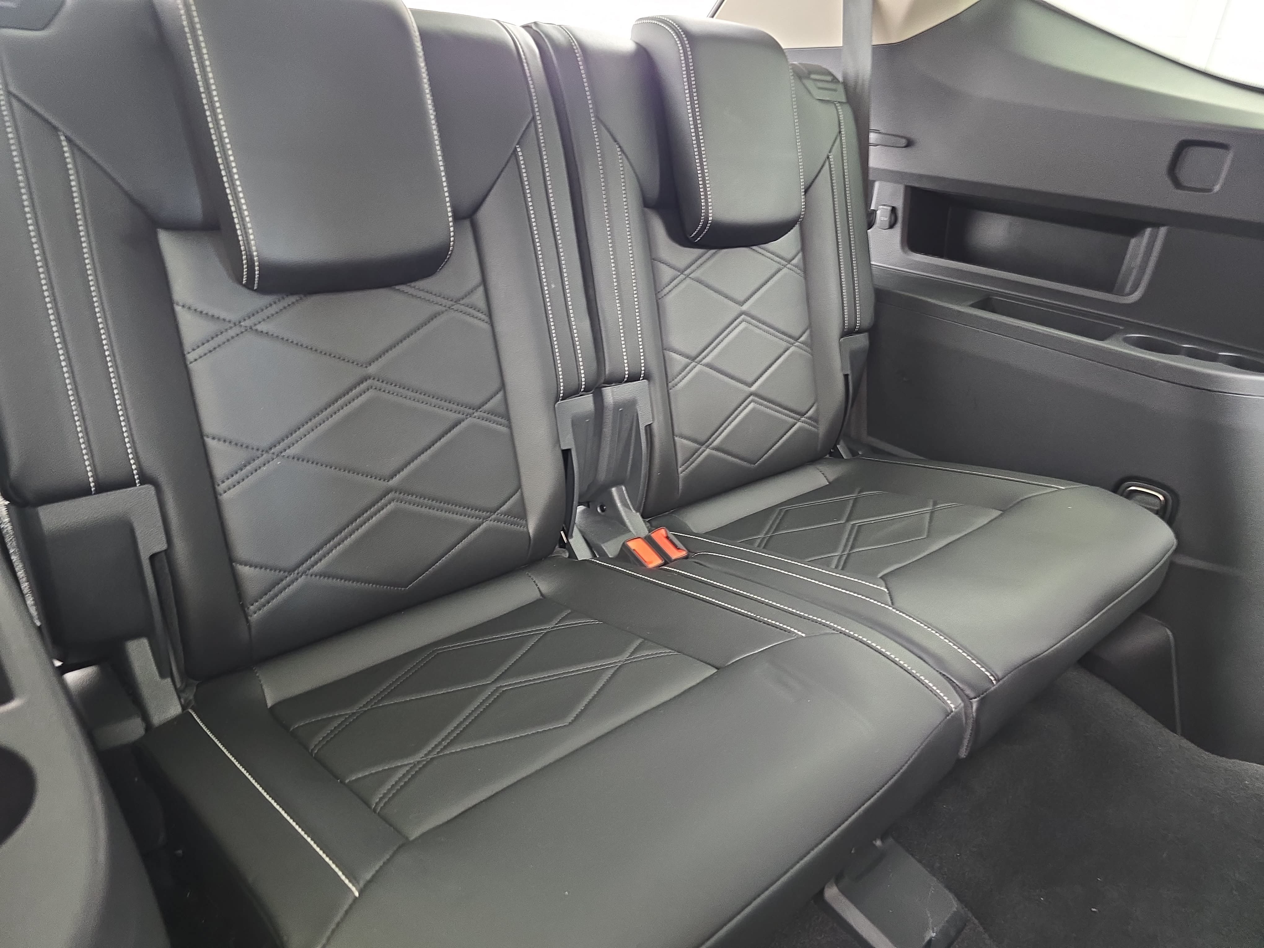 Used 2024 Volkswagen Atlas SE AWD/4WD image 12