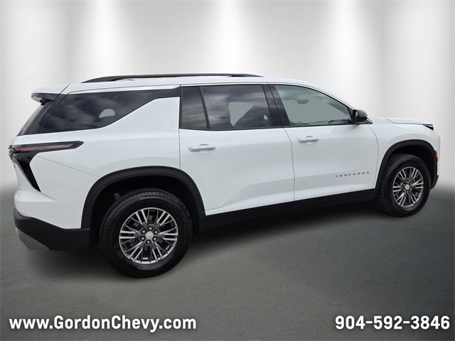 Used 2025 Chevrolet Traverse LT image 6
