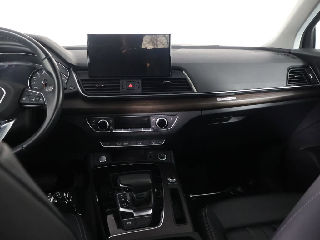 Used 2023 Audi Q5 2.0T Premium w/ Convenience Package image 36