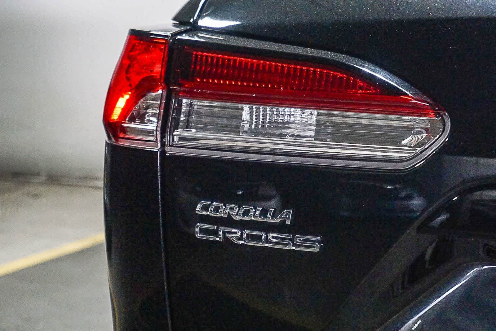 Certified 2025 Toyota Corolla Cross LE FWD image 12