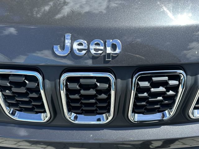 Used 2024 Jeep Compass Latitude AWD/4WD image 10
