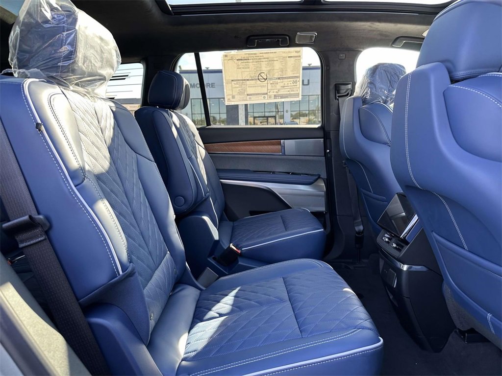 New 2026 Cadillac Vistiq Premium Luxury image 11