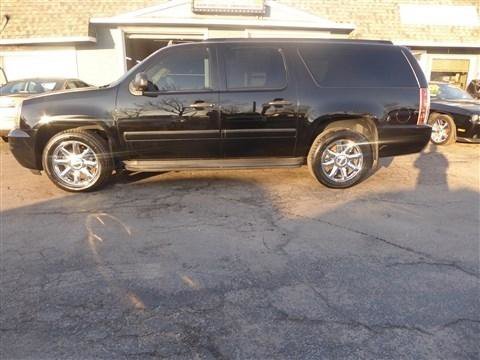 Used 2014 GMC Yukon XL Denali image 2