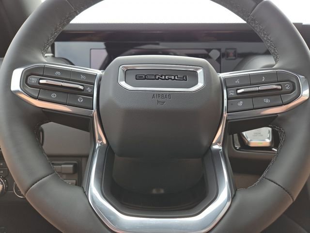 New 2026 GMC Yukon Denali w/ Denali Reserve Package AWD/4WD image 40