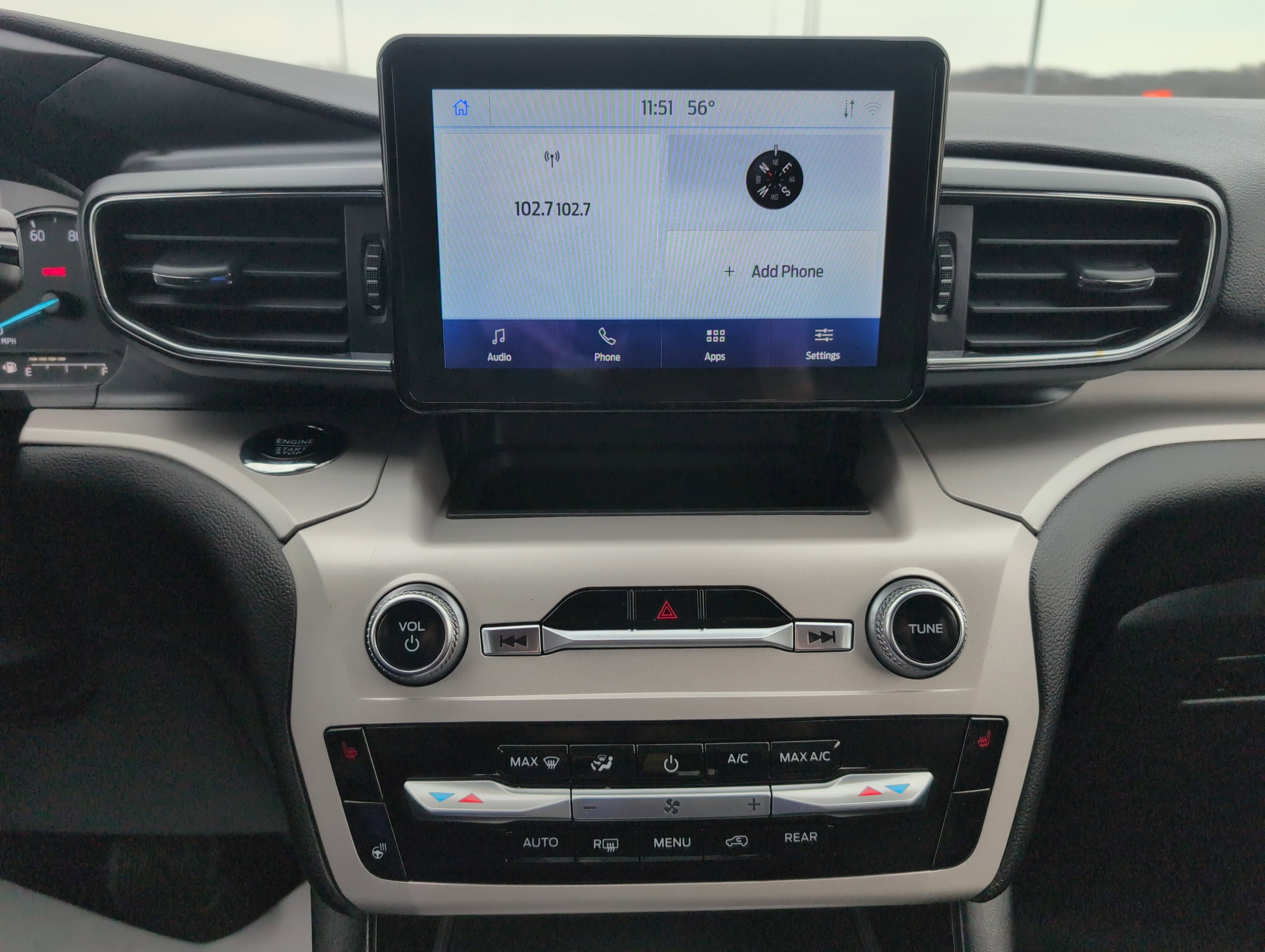 Used 2024 Ford Explorer XLT w/ Equipment Group 202A image 24