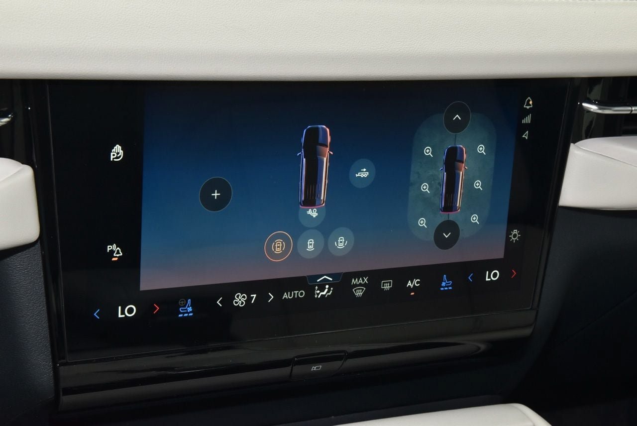 New 2026 Lincoln Navigator Reserve w/ Jet Appearance Package AWD/4WD image 30