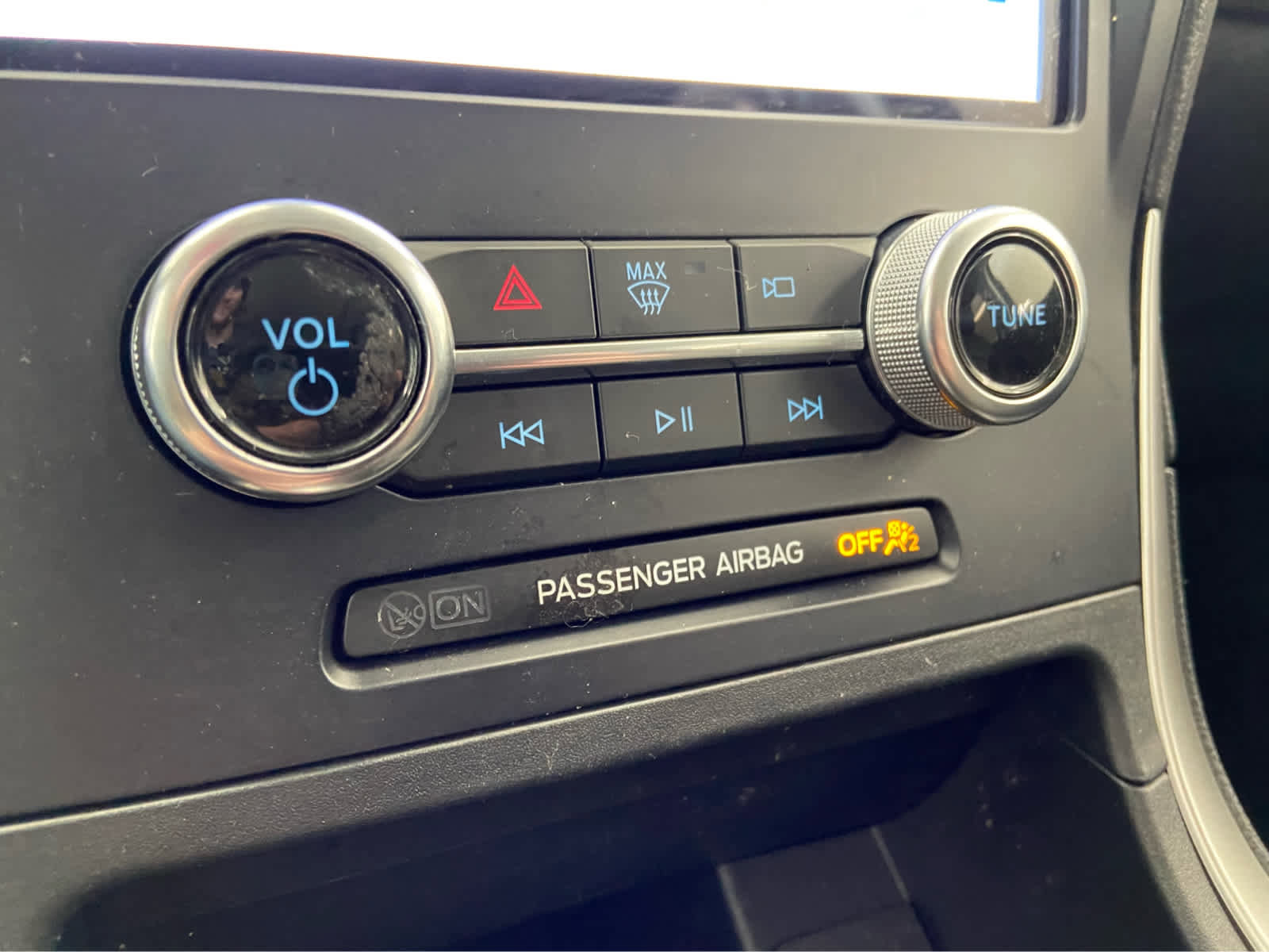 Used 2024 Ford Edge SEL w/ Convenience Package image 34