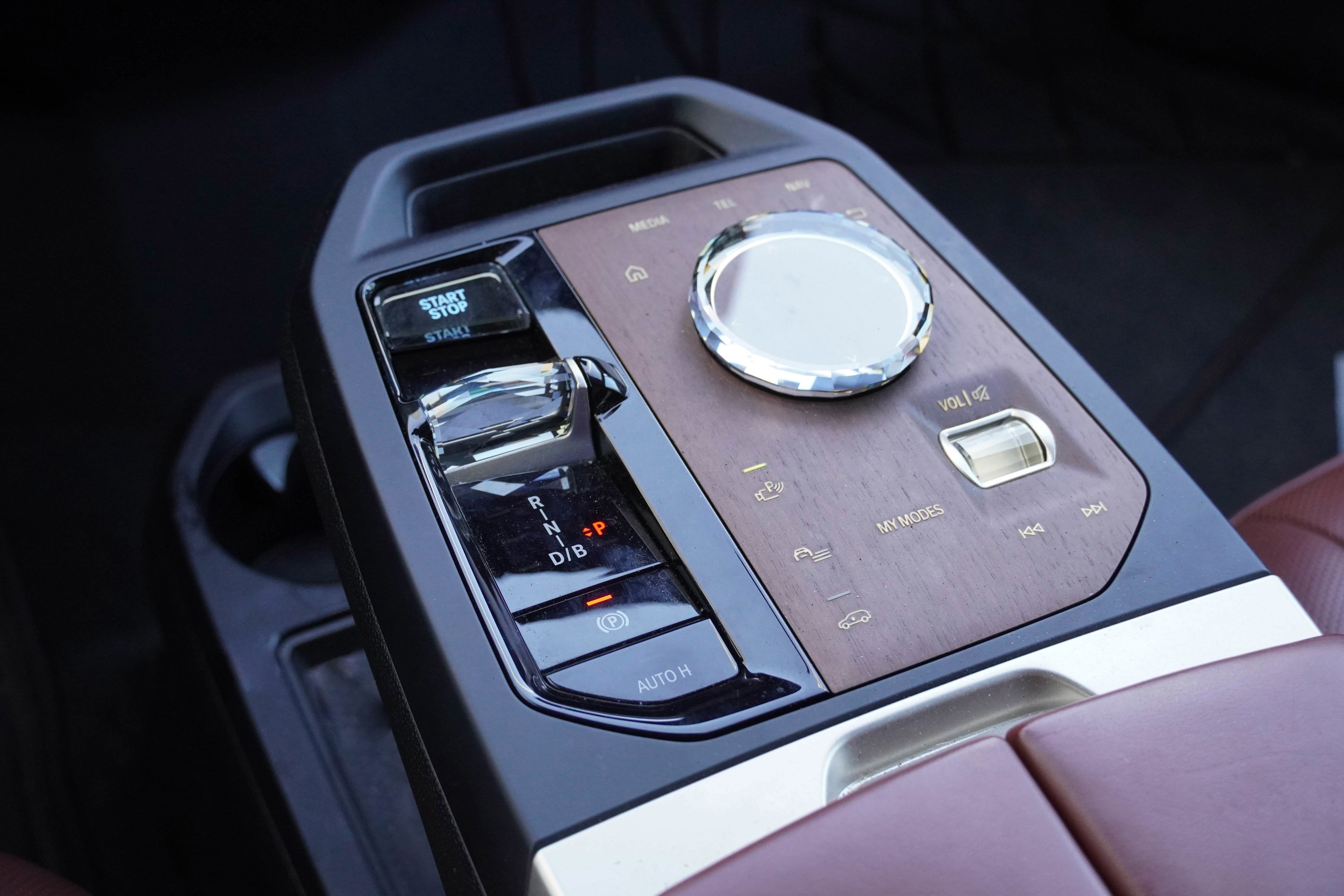 Certified 2023 BMW iX M60 w/ Executive Package AWD/4WD image 29