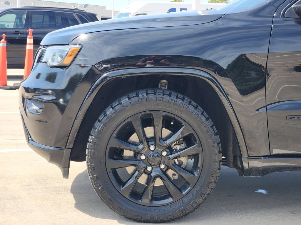 Used 2021 Jeep Grand Cherokee Laredo X AWD/4WD image 8