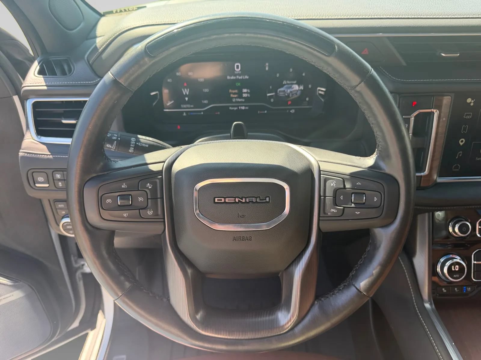 Used 2023 GMC Yukon XL Denali Ultimate AWD/4WD image 20