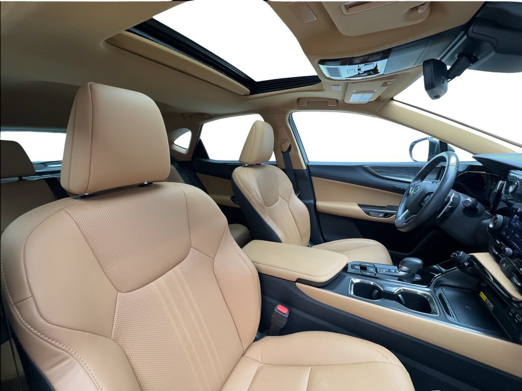 Used 2025 Lexus NX 250 FWD w/ Towing Package (2000 Lbs) image 32