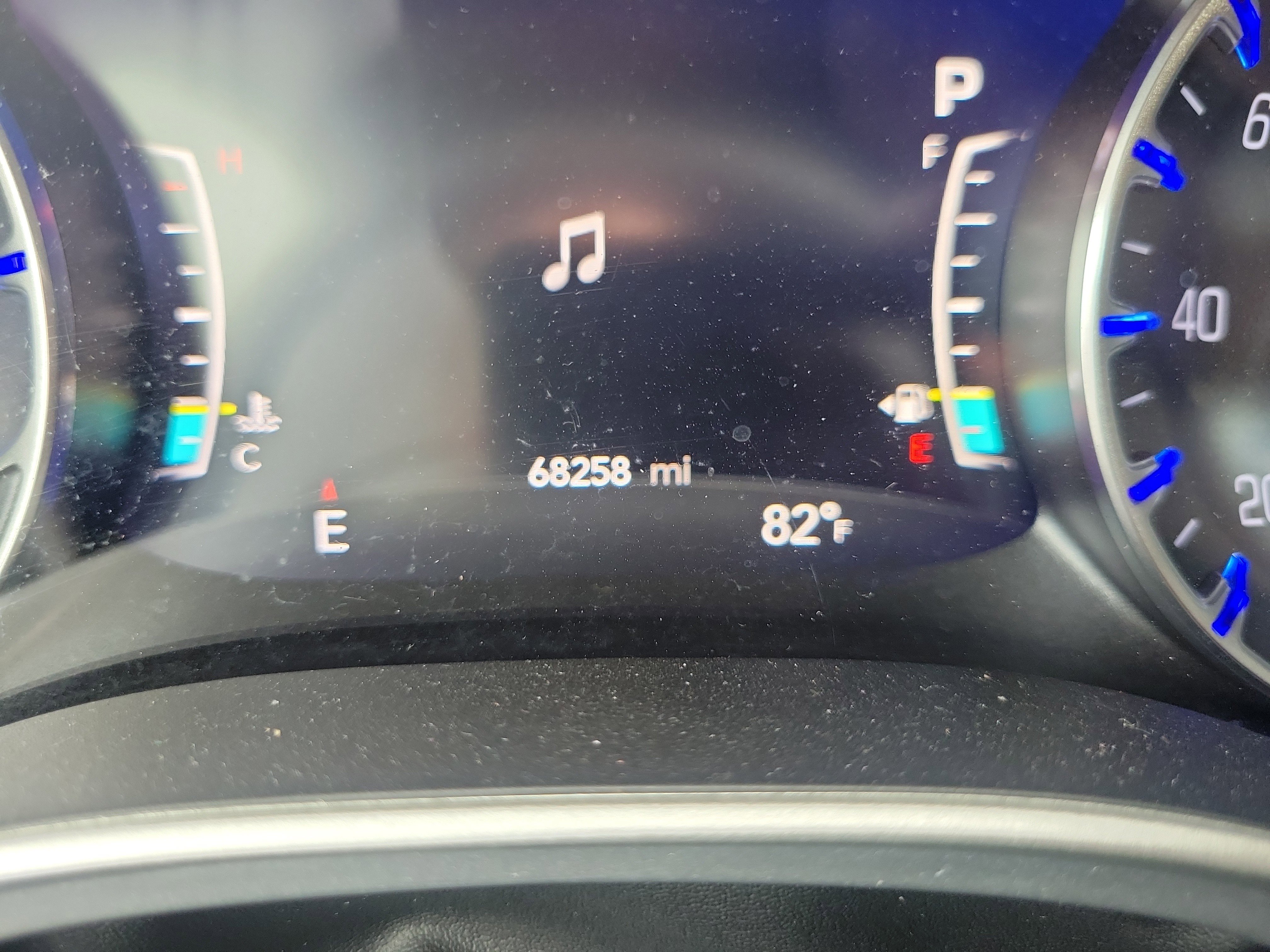 Used 2021 Chrysler Pacifica Touring-L w/ Uconnect Theater Family Group image 26