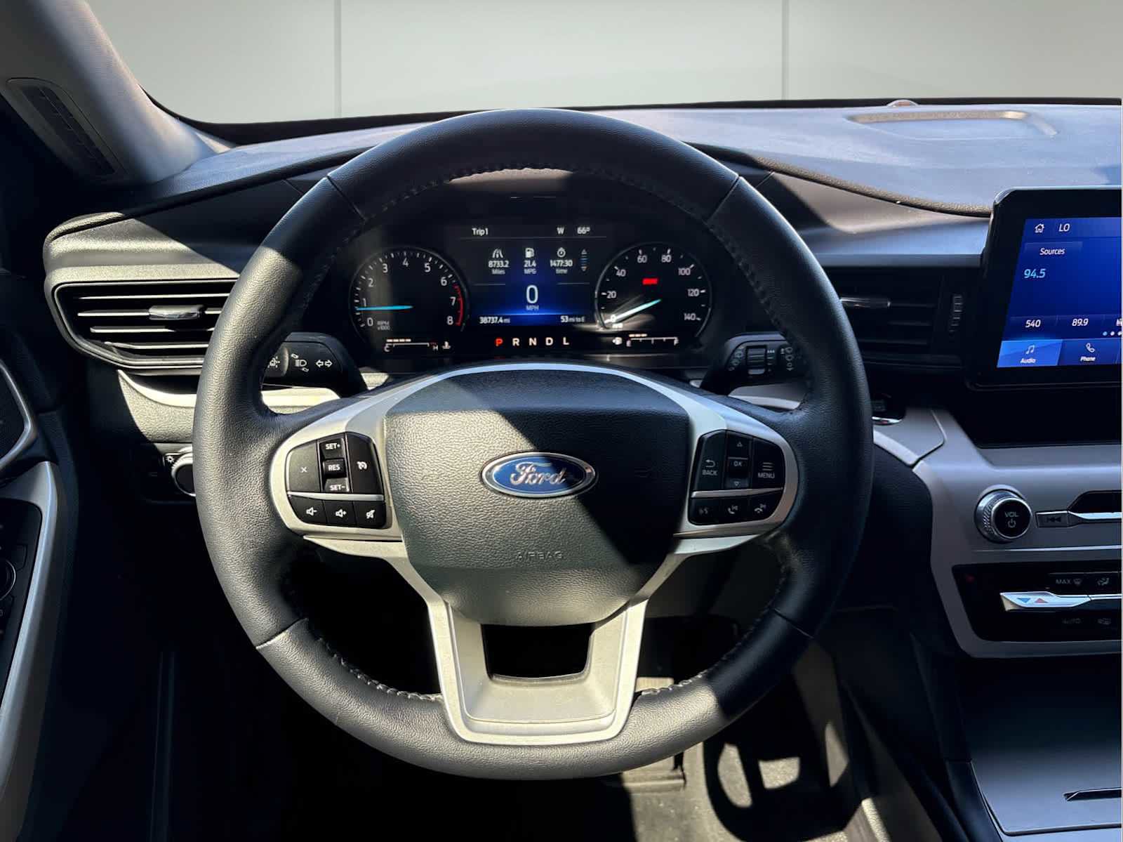 Used 2023 Ford Explorer XLT image 24