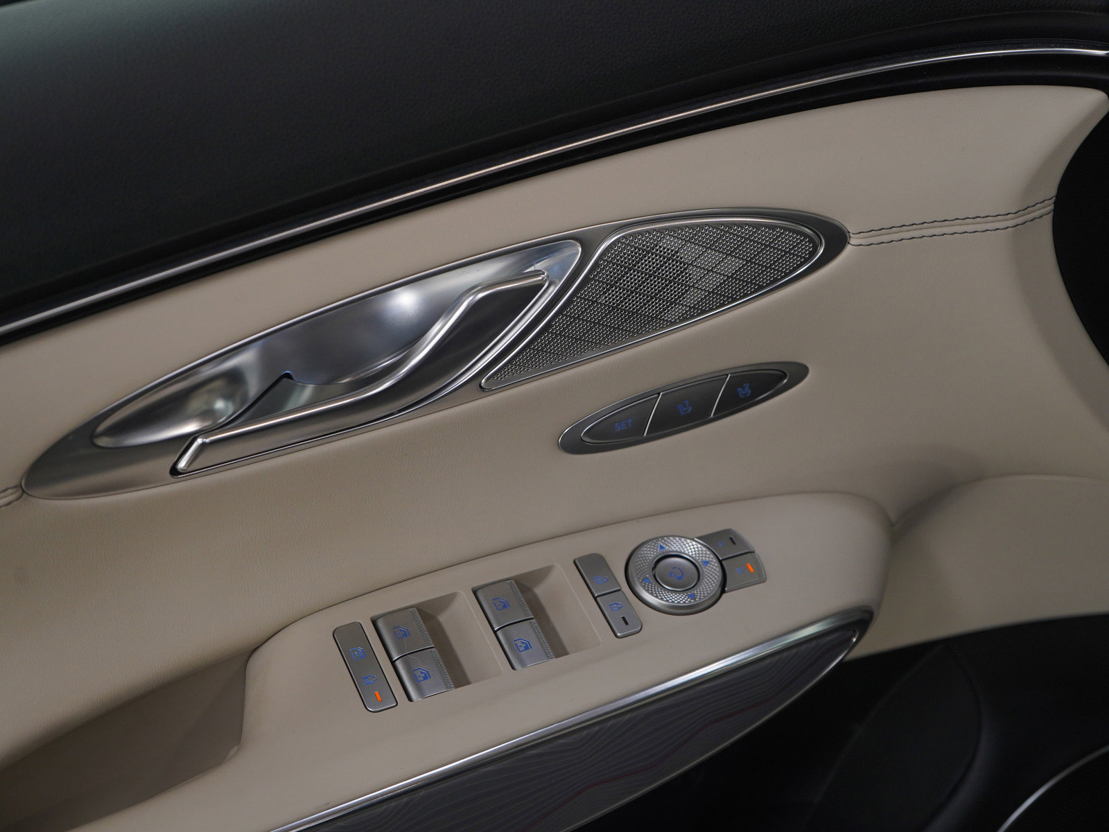 Used 2024 Genesis GV70 2.5T Advanced w/ Advanced Package image 24