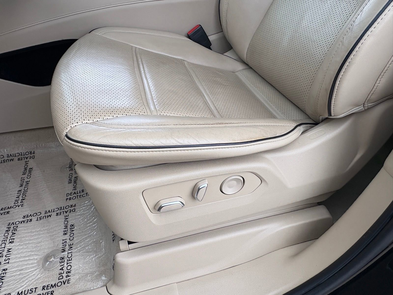 Used 2022 Cadillac Escalade Premium Luxury image 39