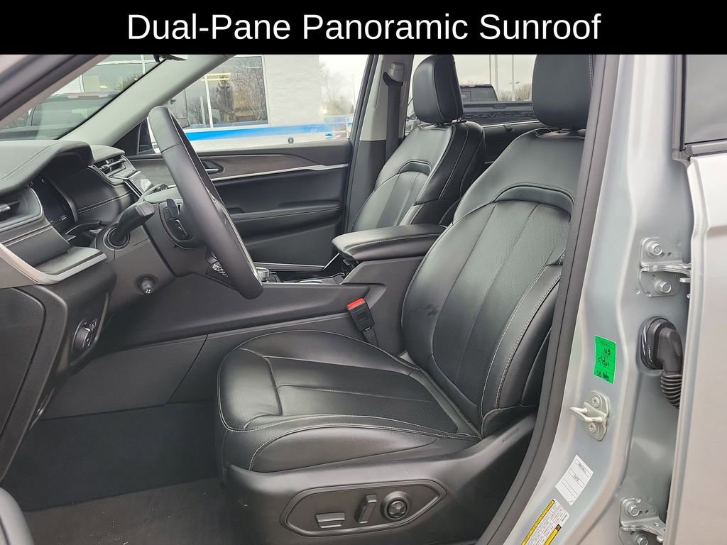 Used 2023 Jeep Grand Cherokee L Limited w/ Luxury Tech Group II image 8