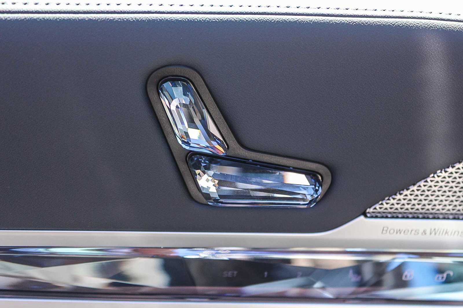 New 2026 BMW 740i w/ Executive Package image 28