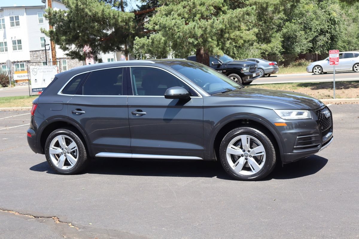 Used 2018 Audi Q5 2.0T Premium Plus w/ Premium Plus Package AWD/4WD image 2