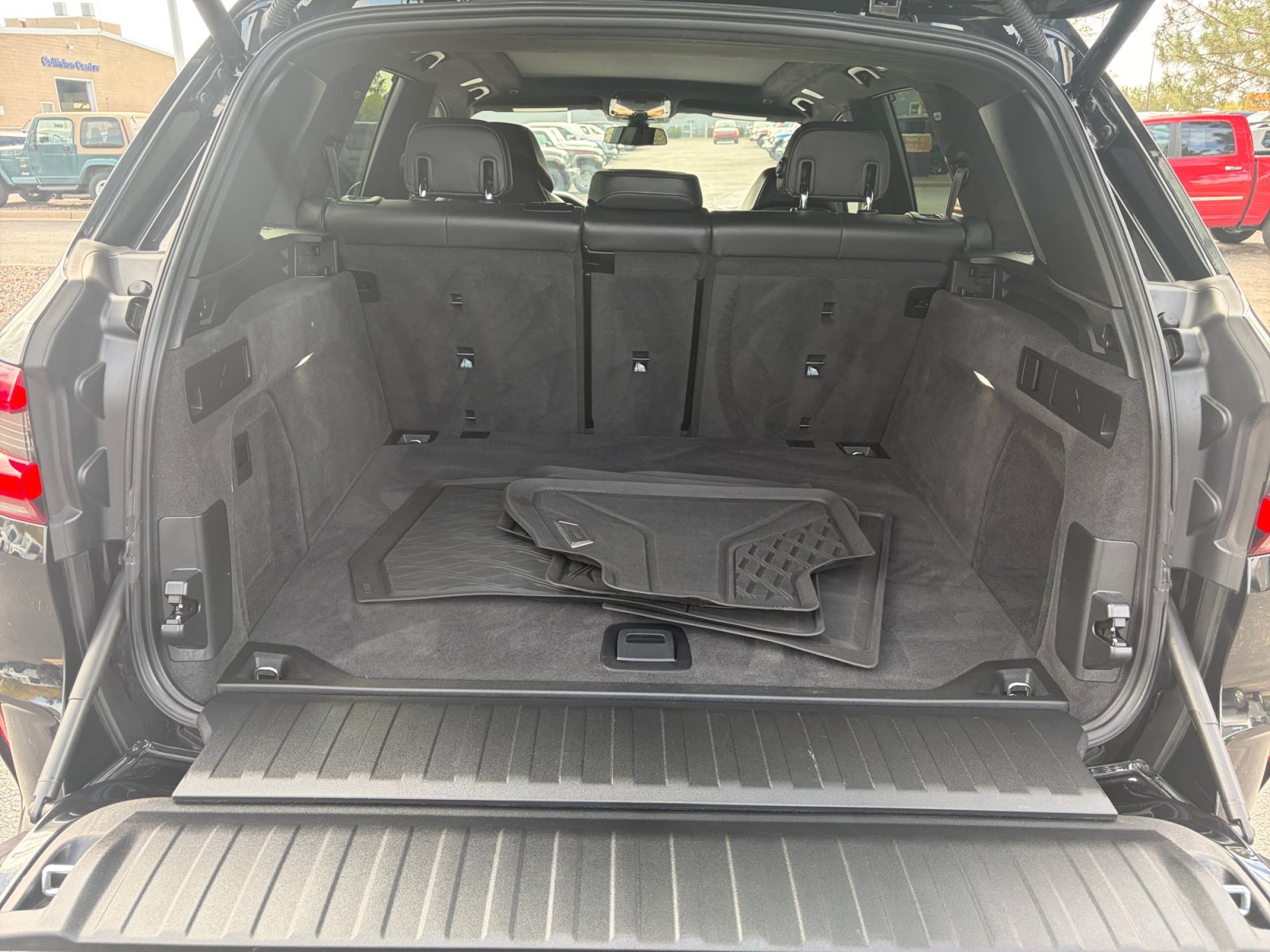 Used 2022 BMW X5 M w/ Competition Package 2 AWD/4WD image 27
