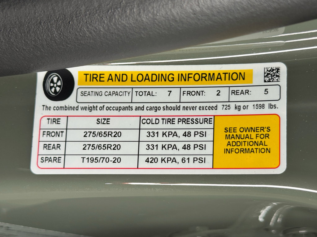 Used 2026 Rivian R1S Premium AWD/4WD image 29