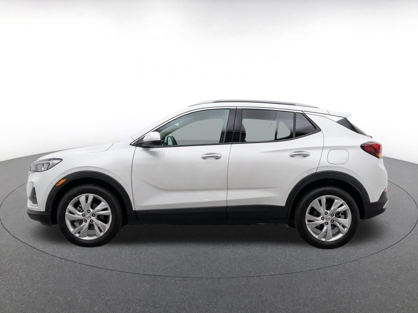Used 2025 Buick Encore GX Preferred AWD/4WD image 4