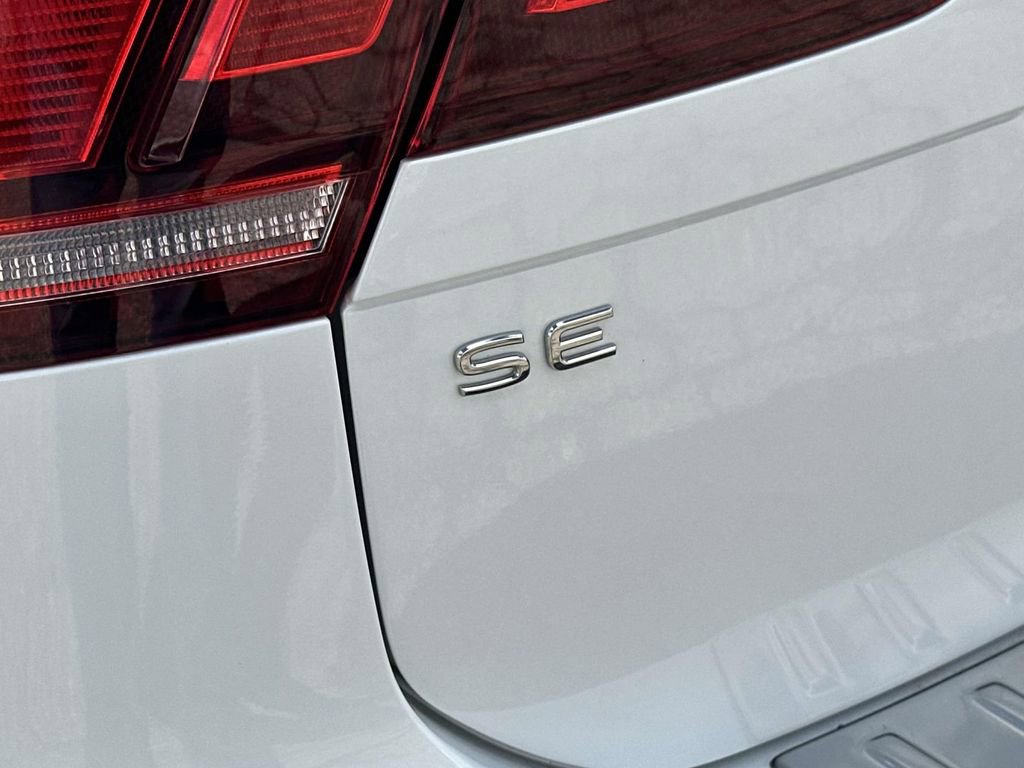Certified 2023 Volkswagen Tiguan SE w/ Panoramic Sunroof Package image 12