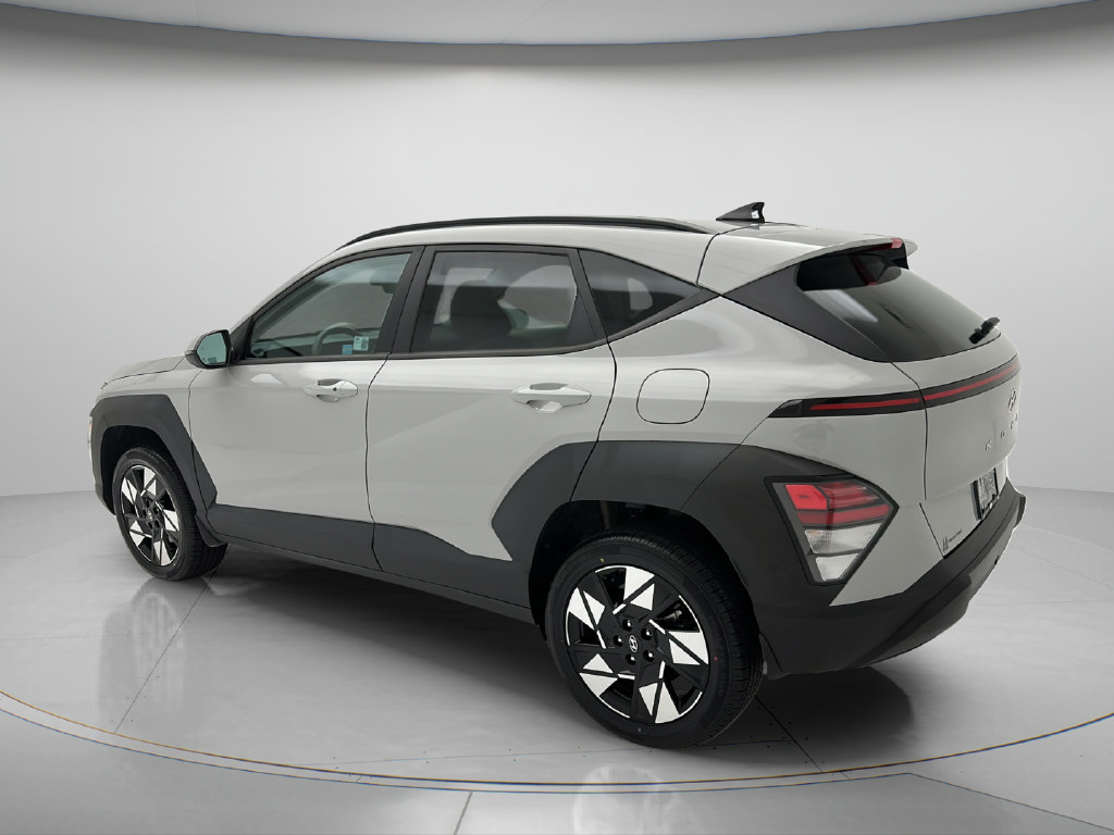 Used 2024 Hyundai Kona SEL AWD/4WD image 4