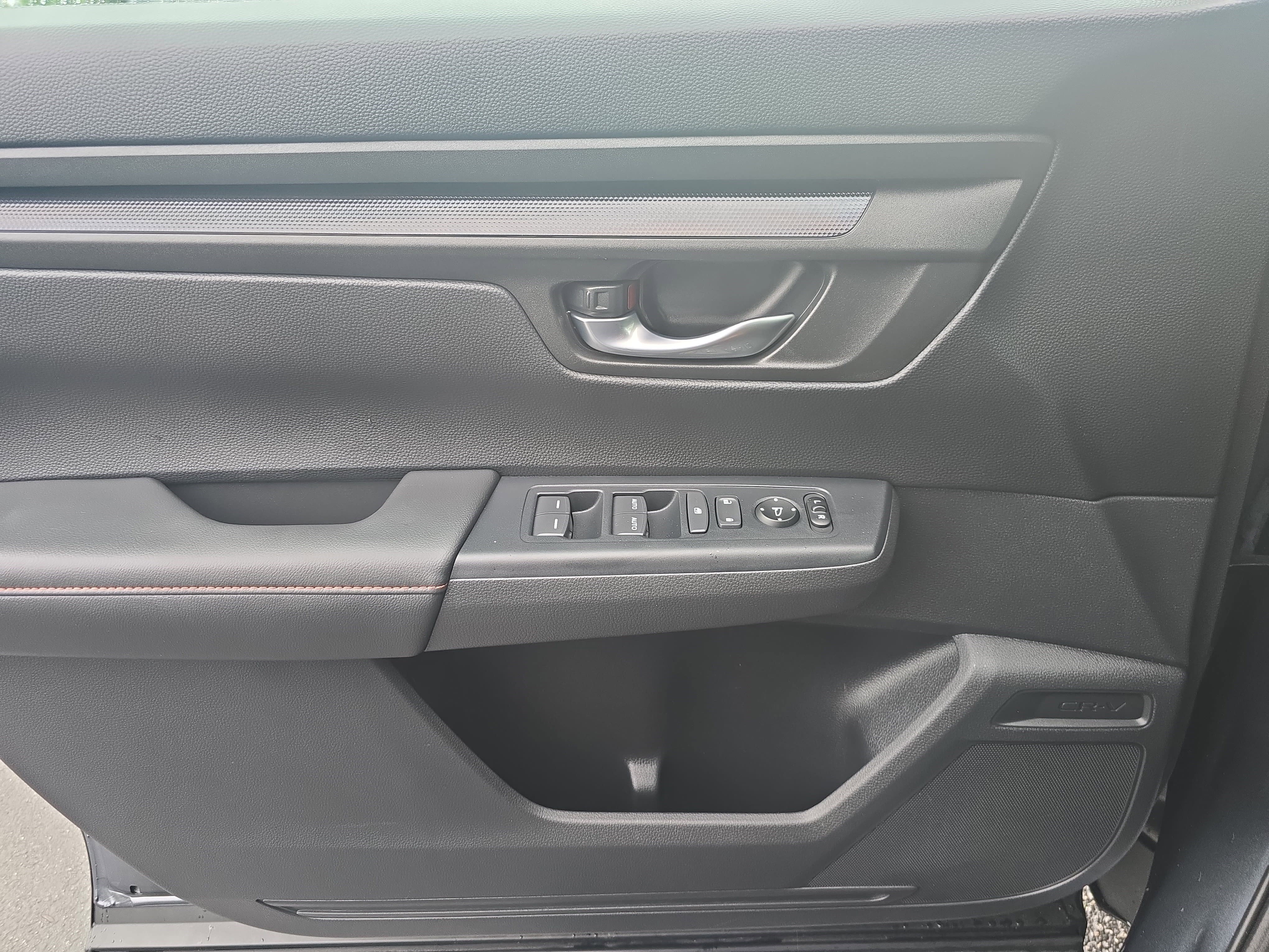 Used 2025 Honda CR-V Sport image 25