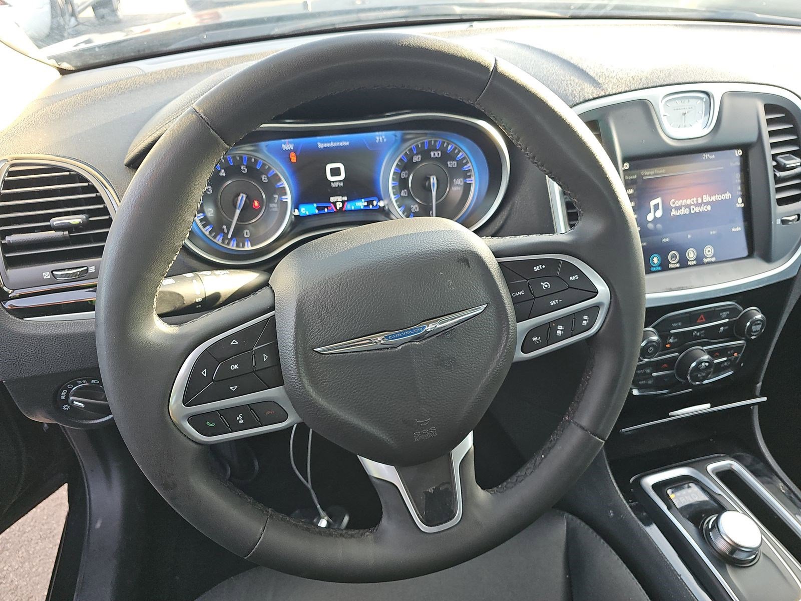 Used 2023 Chrysler 300 Touring w/ Safetytec Plus Group RWD image 10