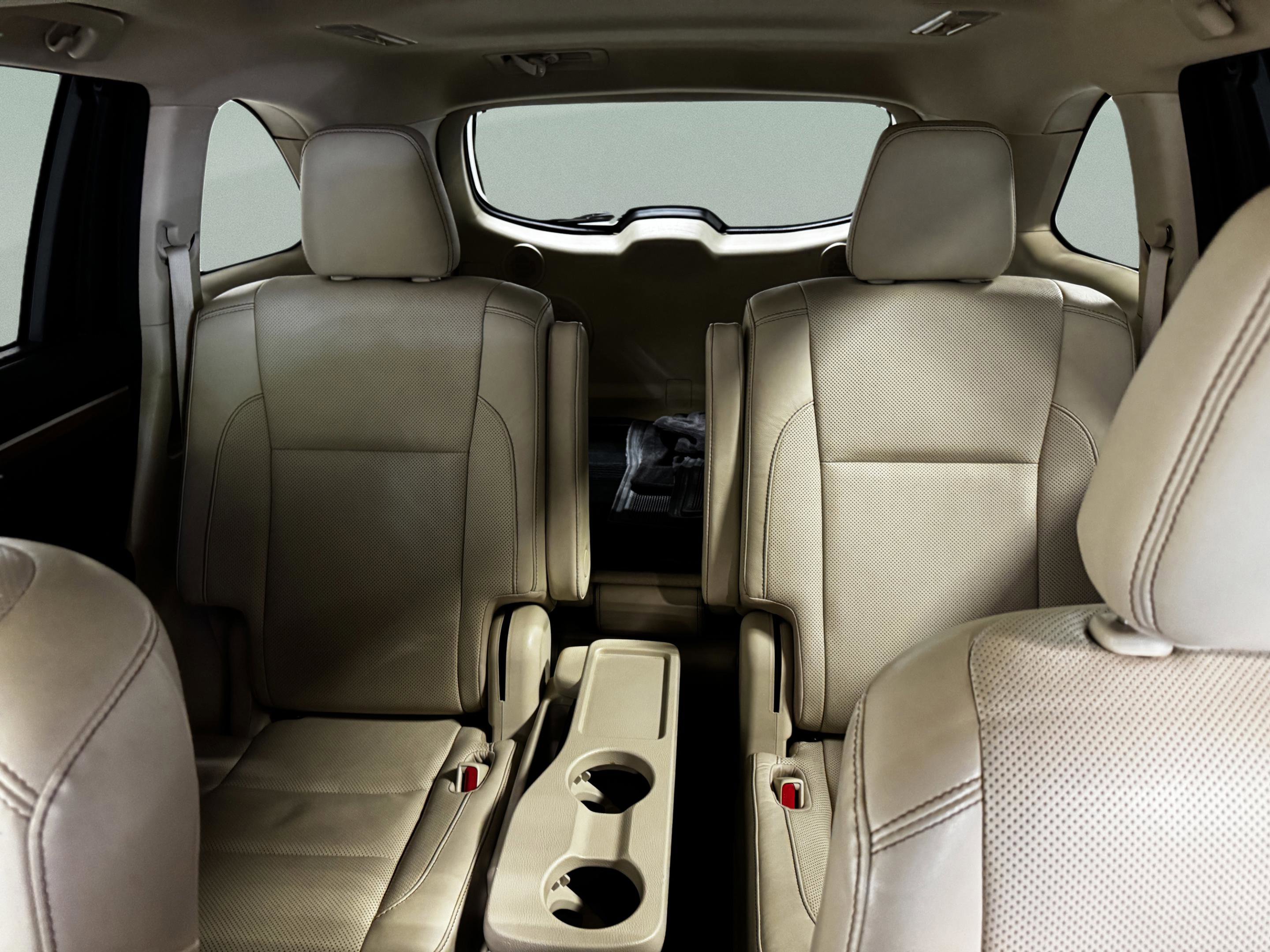 Used 2017 Toyota Highlander Limited AWD/4WD image 39