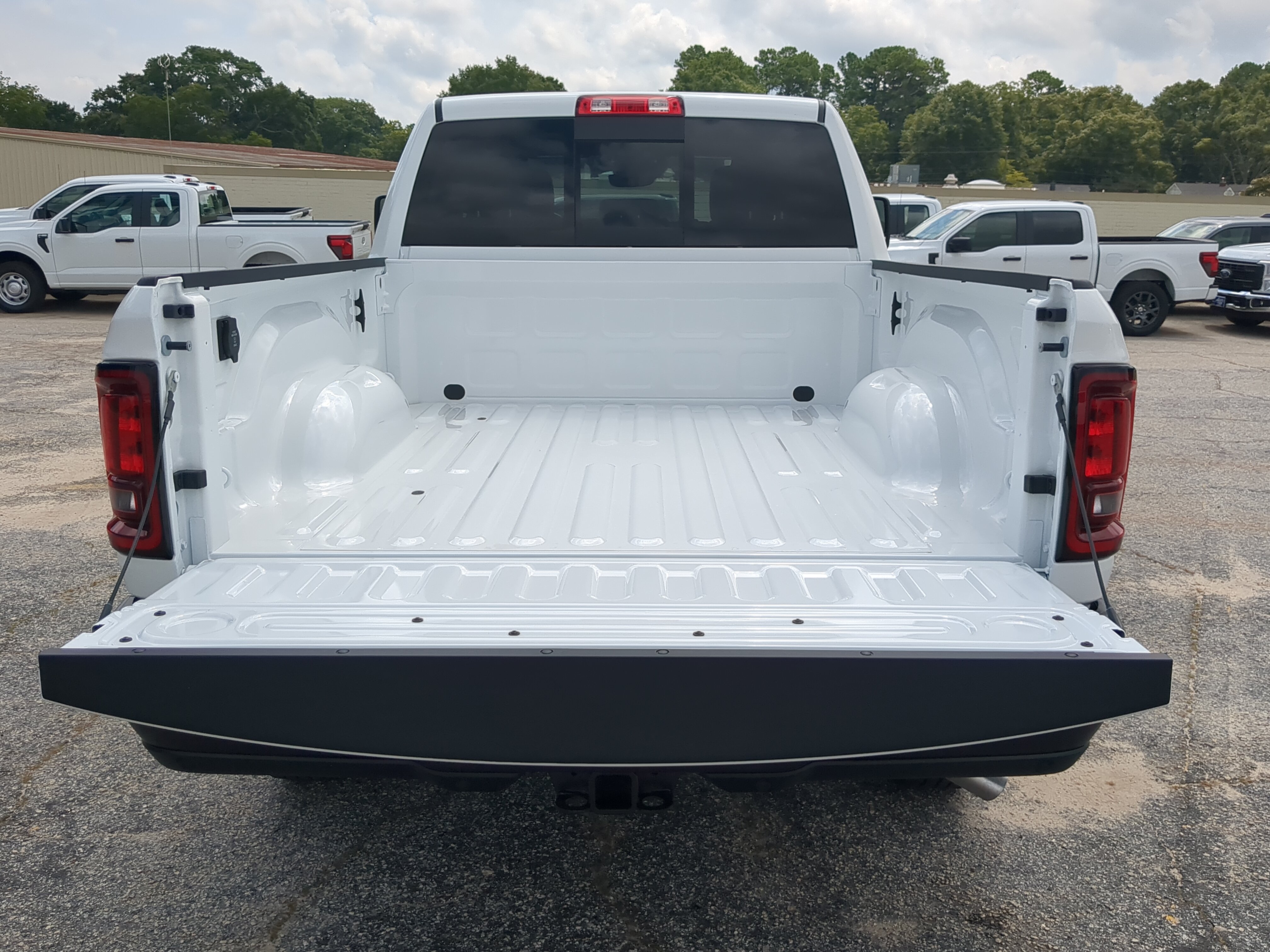 New 2026 RAM 2500 Tradesman AWD/4WD image 11