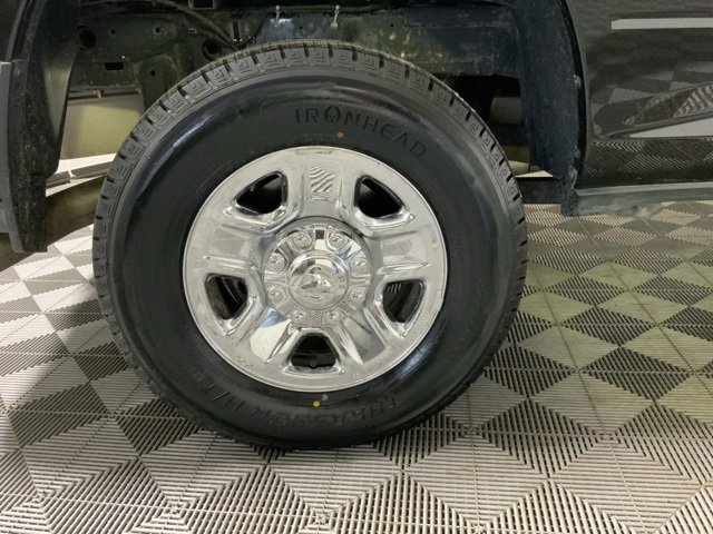 Used 2024 RAM 2500 Tradesman w/ Chrome Appearance Group image 26