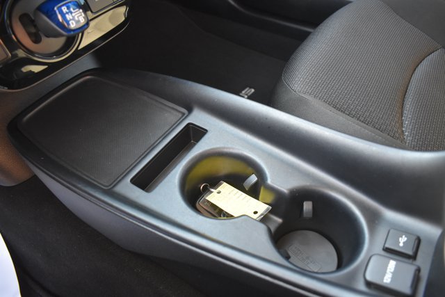 Used 2021 Toyota Prius LE FWD image 25