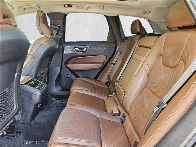 Used 2019 Volvo XC60 T6 Inscription w/ Protection Package Premier AWD/4WD image 27
