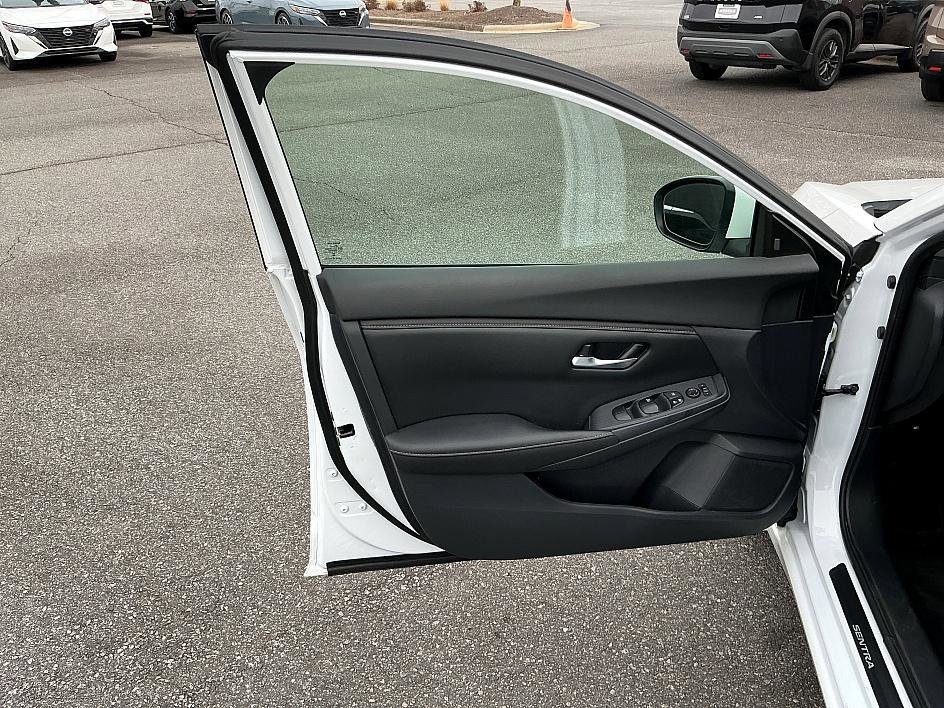 Certified 2022 Nissan Sentra SV w/ Trunk Package image 11