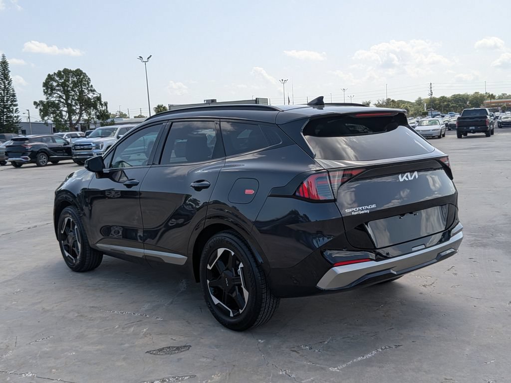 Certified 2026 Kia Sportage SX FWD image 6