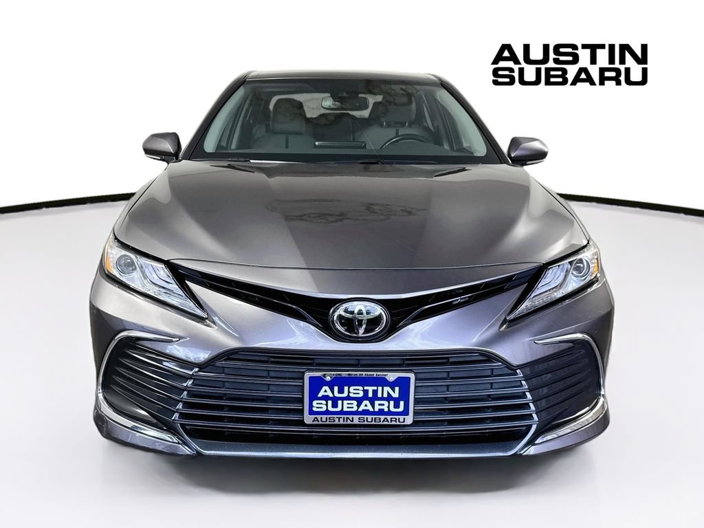 Used 2021 Toyota Camry XLE FWD image 2