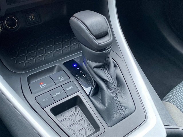 Used 2023 Toyota RAV4 LE image 27