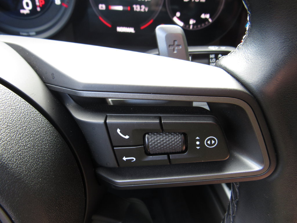 Certified 2022 Porsche 911 Cabriolet image 40